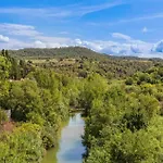 Tatil Evi Gorgeous In Saint-laurent-de-la-ca With Wifi *
